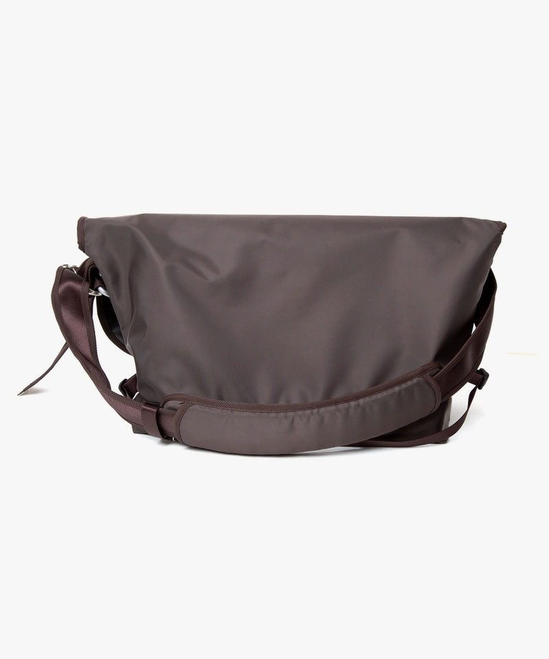 MESSENGER BAG BY LORINZA｜UNDECORATED(アンデコレイテッド)公式通販