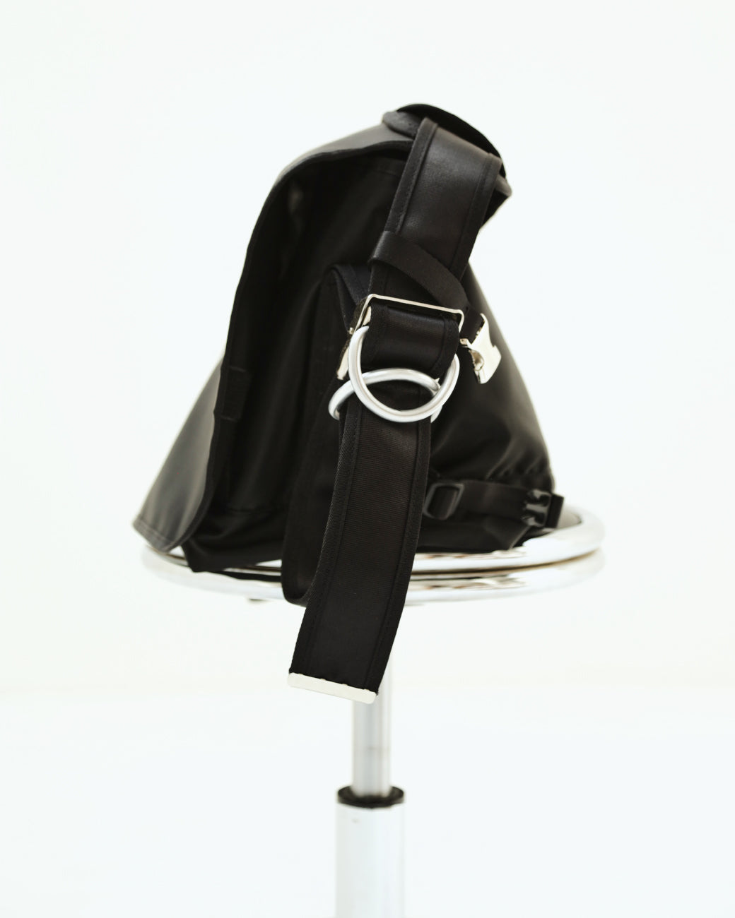 Messenger Bag by LORINZA