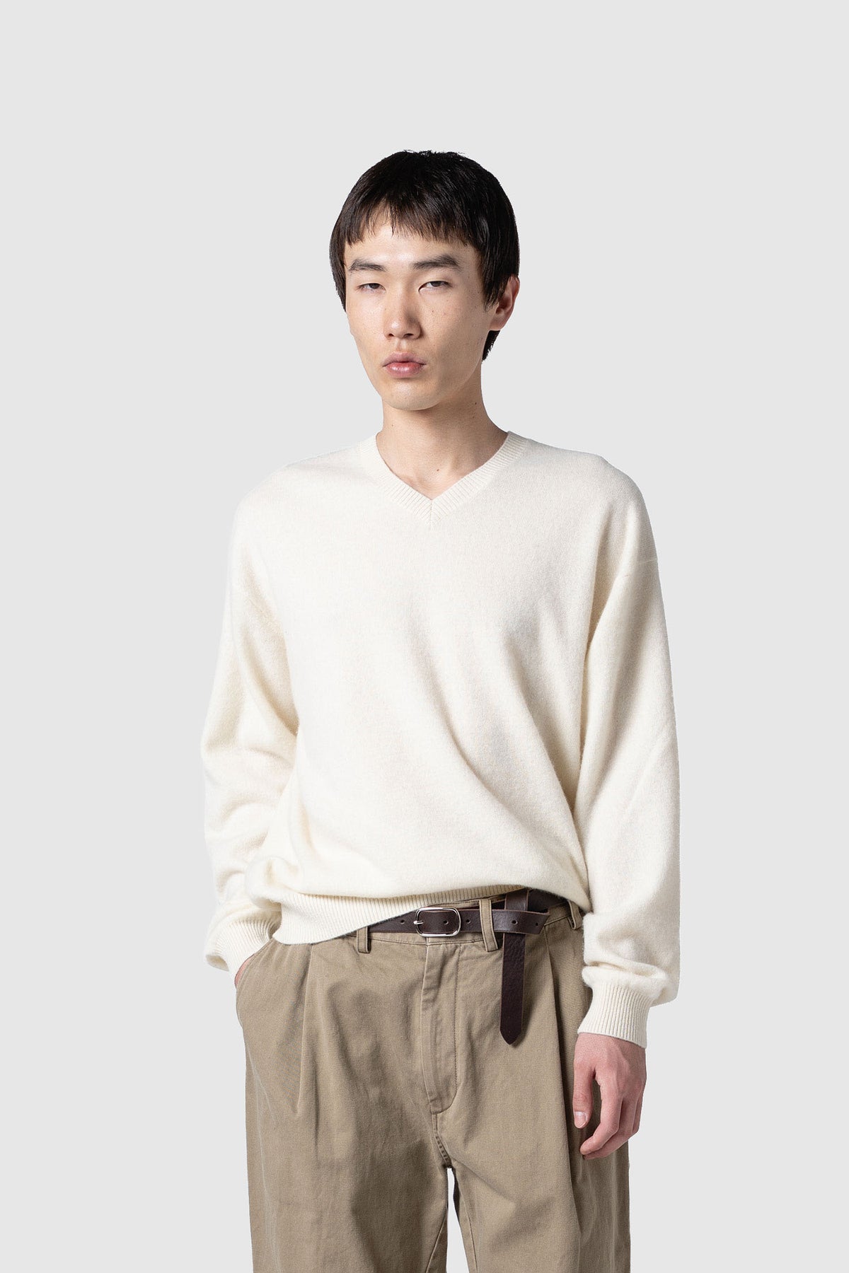 CASHMERE V-NECK SWEATER