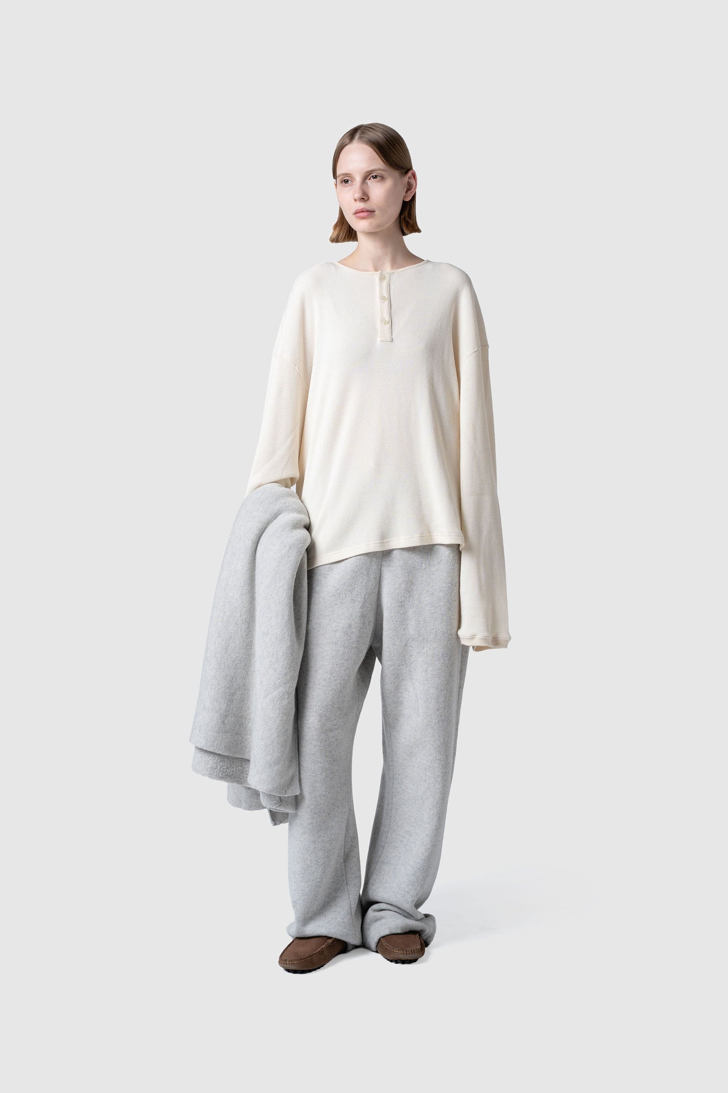 COTTON CASHMERE WAFFLE HENRY NECK TOP