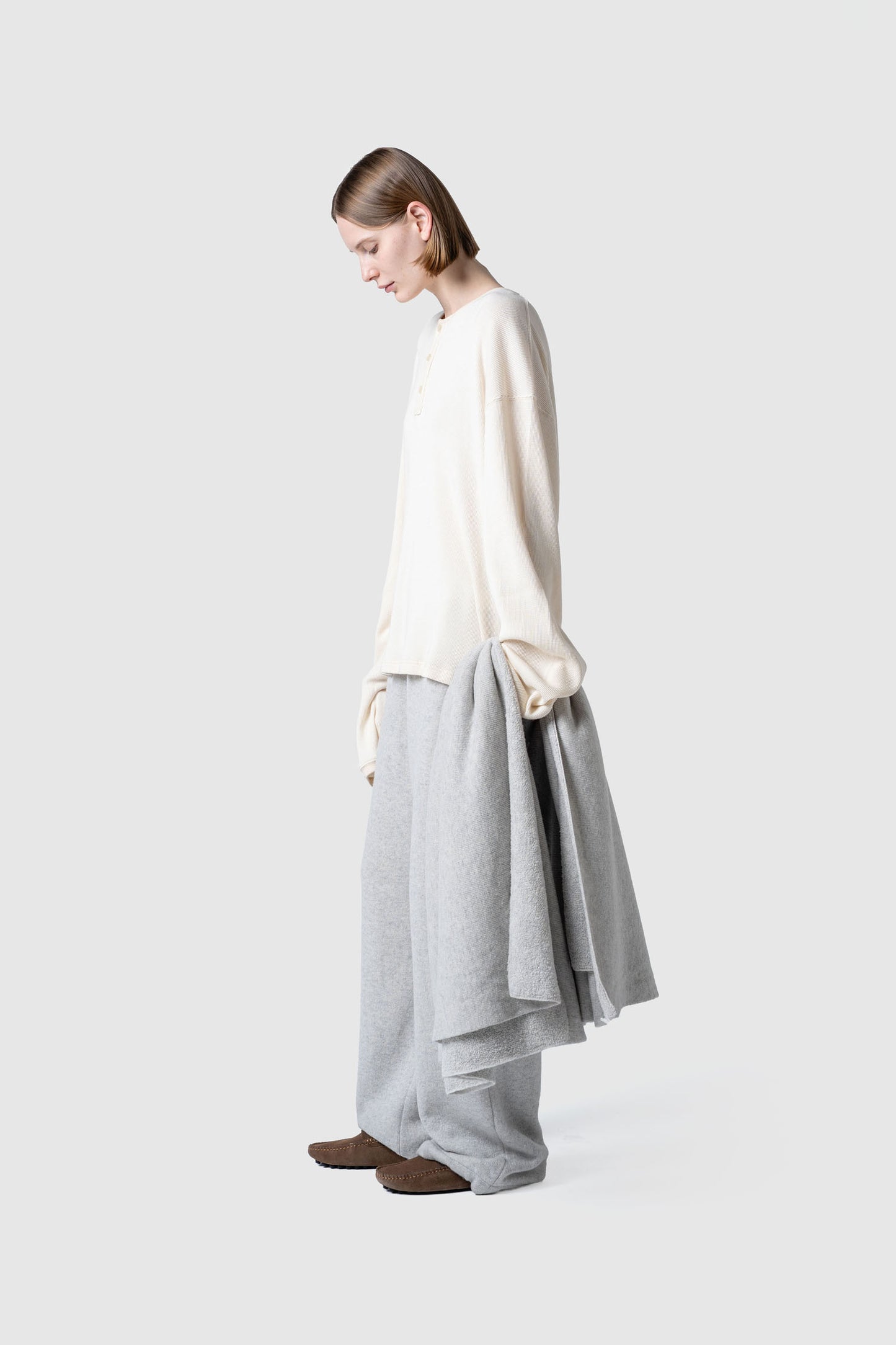 COTTON CASHMERE WAFFLE HENRY NECK TOP