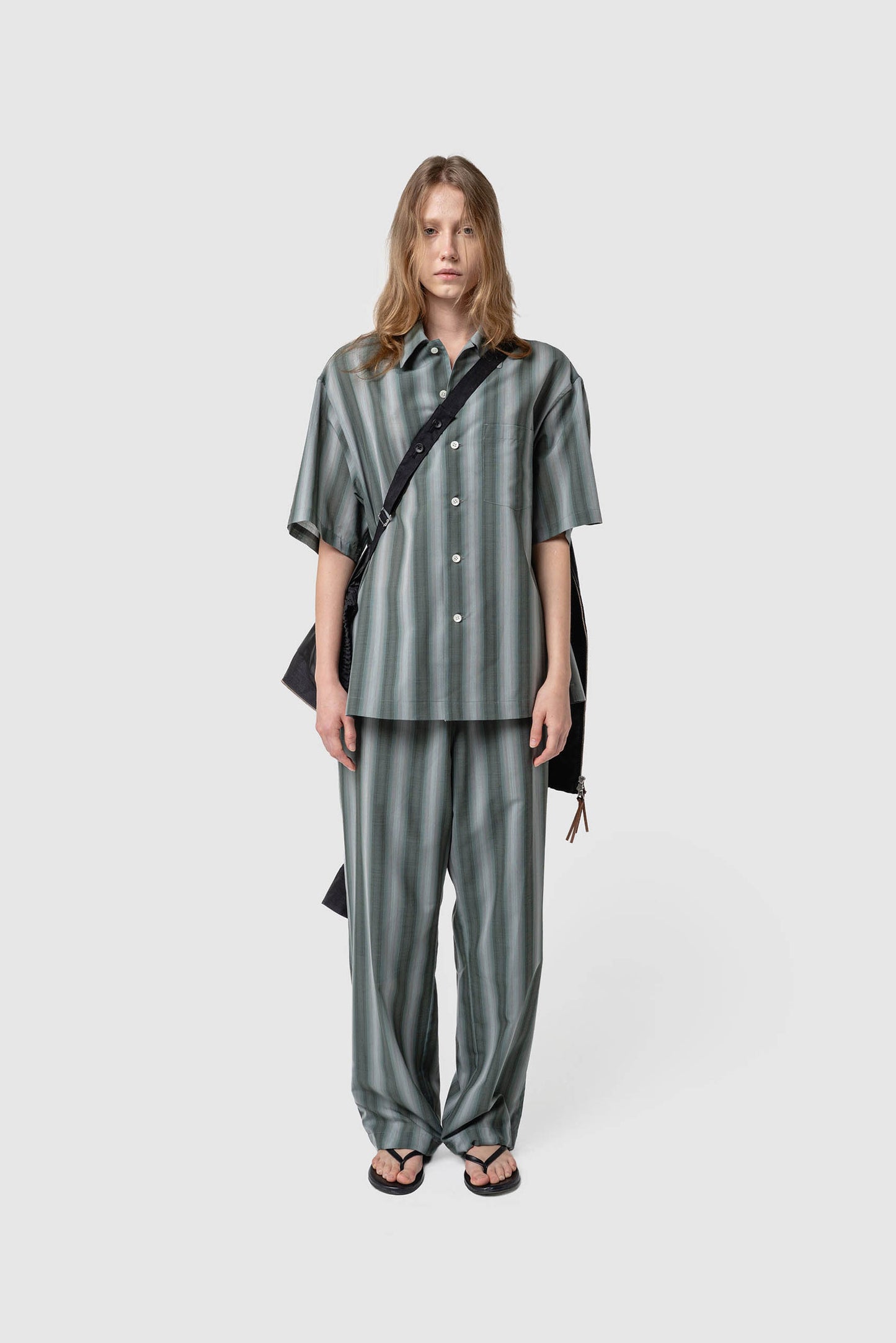 OMBRE STRIPE S/S SHIRT