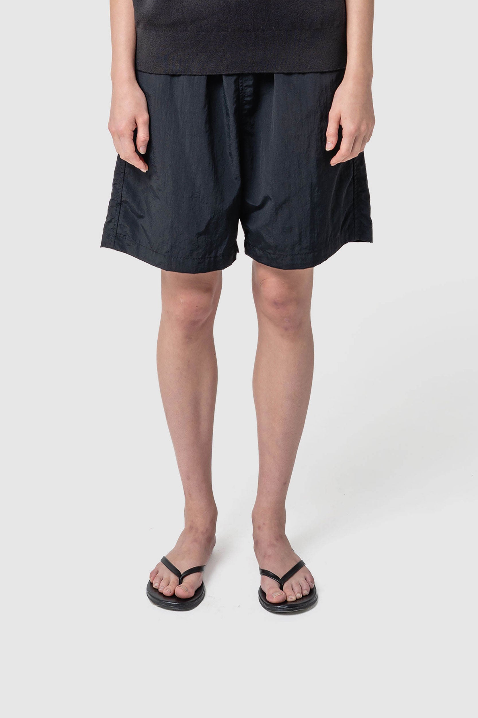 WRINKLED NYLON SHORTS